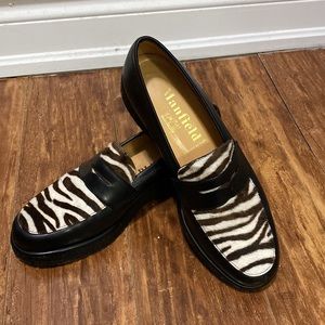 Manfield Fur & Black Leather Ladies Loafers/Slip on Size: US 7.5  EUR 38.5